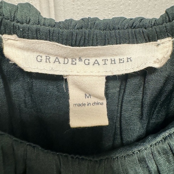 Grade & Gather Boutique Brand green tank size medium - Picture 3 of 3